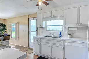 1129 Elkhart Cir, Tavares, FL 32778 - Photo 18