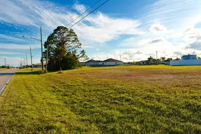 2814 Santa Barbara Boulevard N, Cape Coral, FL 33993 - Photo 10