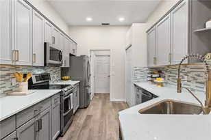 6152 Topsail Rd, Lady Lake, FL 32159 - Photo 16