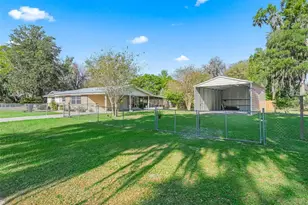 2376 Cr 444, Lake Panasoffkee, FL 33538 - Photo 8