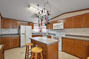 37945 Monticello St, Leesburg, FL 34788 - Photo 10