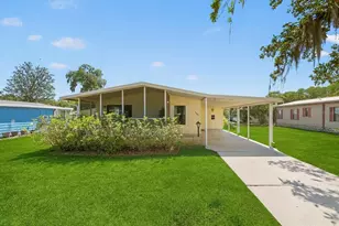 104 Winterberry Ave, Wildwood, FL 34785 - Photo 1