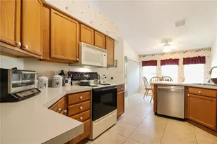 25339 Crestwater Dr, Leesburg, FL 34748 - Photo 8