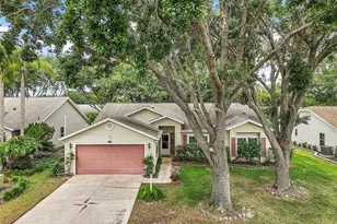 25333 River Crest Dr, Leesburg, FL 34748 - Photo 2