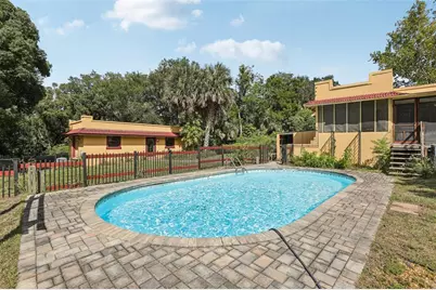 308 Sunnyside Dr, Leesburg, FL 34748 - Photo 1