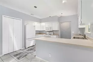 26608 Racquet Cir, Leesburg, FL 34748 - Photo 18