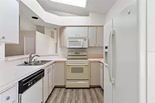 26030 Newcombe Cir, Leesburg, FL 34748 - Photo 18