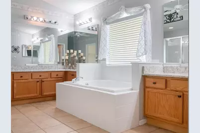 25243 River Crest Dr, Leesburg, FL 34748 - Photo 20