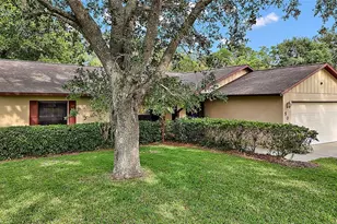 501 Cherry Tree St, Eustis, FL 32726 - Photo 2