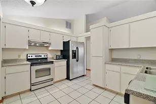 501 Cherry Tree St, Eustis, FL 32726 - Photo 10