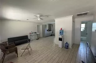 102 Harold St, Leesburg, FL 34748 - Photo 2