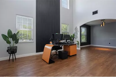 637 Neptune Drive, Groveland, FL 34736 - Photo 4