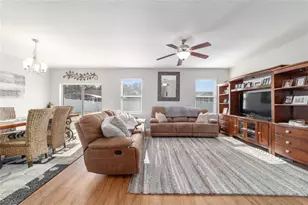 9785 Pepper Tree Trl, Wildwood, FL 34785 - Photo 8