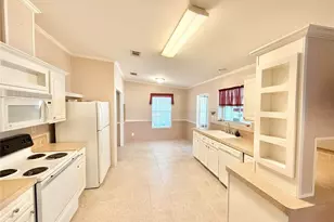 2585 Karen Dr, Mount Dora, FL 32757 - Photo 4