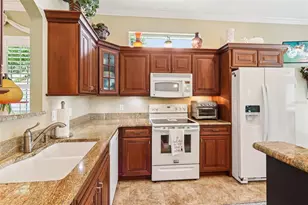 2512 Baywater Rd, Tavares, FL 32778 - Photo 18