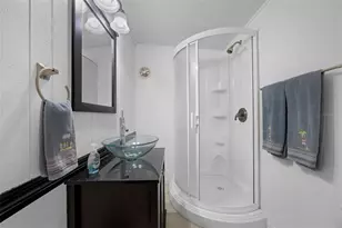 1025 Capella Dr, Tavares, FL 32778 - Photo 22