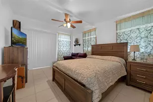 1025 Capella Dr, Tavares, FL 32778 - Photo 18