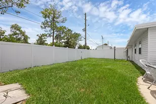 1025 Capella Dr, Tavares, FL 32778 - Photo 34