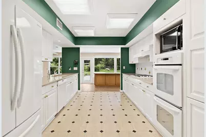 9223 Silver Lake Drive, Leesburg, FL 34788 - Photo 32