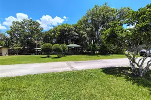52 Outlet Dr, Lake Panasoffkee, FL 33538 - Photo 52