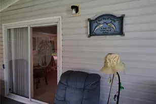 52 Outlet Dr, Lake Panasoffkee, FL 33538 - Photo 14