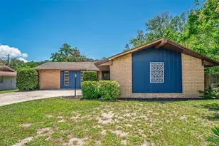 35338 Lake Unity Rd, Fruitland Park, FL 34731 - Photo 2