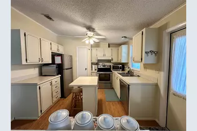 902 Rose Lane, The Villages, FL 32159 - Photo 6