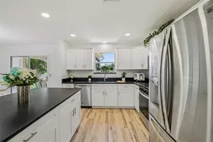 2746 Edwards Ln, The Villages, FL 32162 - Photo 12