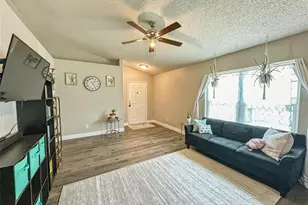 7047 Hickory Branch Cir, Orlando, FL 32818 - Photo 6