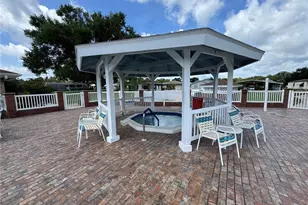 4805 Colonnades Cir E, Lakeland, FL 33811 - Photo 34