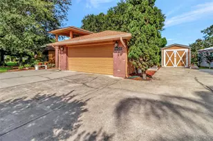 9835 Lakeshore Dr, Clermont, FL 34711 - Photo 2