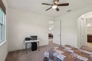 699 S Dixie Dr, Howey in the Hills, FL 34737 - Photo 16