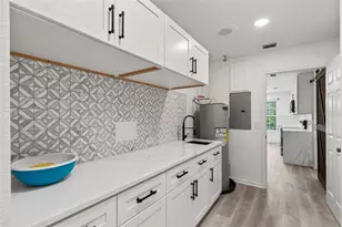 41636 Outlaw Ln, Weirsdale, FL 32195 - Photo 18