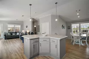 31609 Terrace Dr, Tavares, FL 32778 - Photo 6