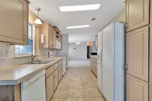 1128 Forest Ln, Tavares, FL 32778 - Photo 8