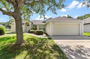 2414 E Moonlight Ln, Eustis, FL 32726 - Photo 2