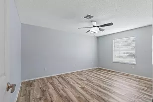 220 Estrada Pl, The Villages, FL 32159 - Photo 16