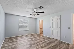 220 Estrada Pl, The Villages, FL 32159 - Photo 18