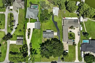 32721 Lake Eustis Dr, Tavares, FL 32778 - Photo 46