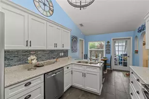 11218 Fountain Lake Blvd, Leesburg, FL 34788 - Photo 8