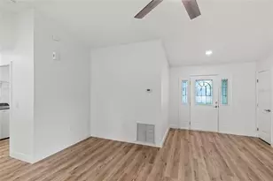 810 Ridge Ave, Wildwood, FL 34785 - Photo 10