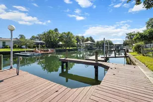 827 SW Kings Bay Dr, Crystal River, FL 34429 - Photo 44