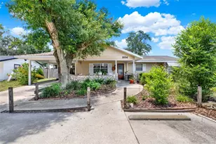 304 N Iona Ave, Fruitland Park, FL 34731 - Photo 1