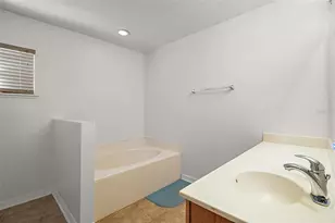 1500 Daybreak Dr, Fruitland Park, FL 34731 - Photo 8