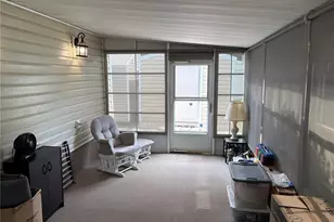 1217 Cr 440A, Lake Panasoffkee, FL 33538 - Photo 2