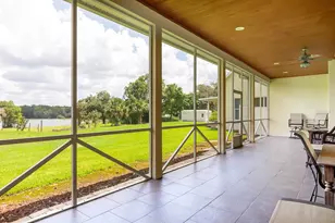 590 Crescent St, Umatilla, FL 32784 - Photo 34