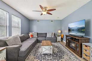 3040 Griffin View Dr, Lady Lake, FL 32159 - Photo 8