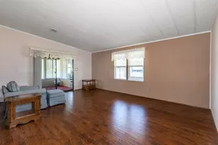 1543 Apache Cir, Tavares, FL 32778 - Photo 4