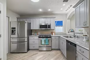 632 Delgado Ave, Lady Lake, FL 32159 - Photo 8