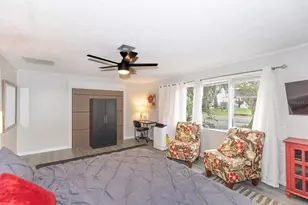 107 S Iona Dr, Fruitland Park, FL 34731 - Photo 12